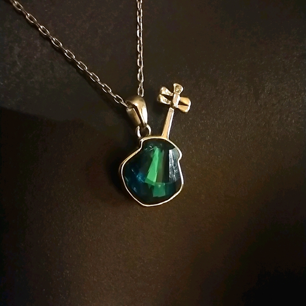 Guitar necklace